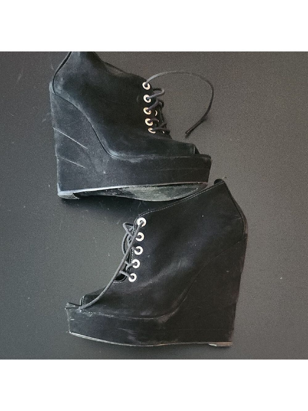 Diane Von Furstenberg Black Suede Lace Up 4in Peep Toe 7.5 Classic Sexy Wedges